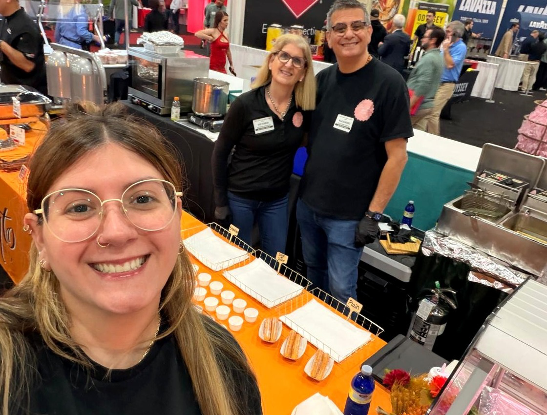 The Be Pastry family at a foodservice trade show